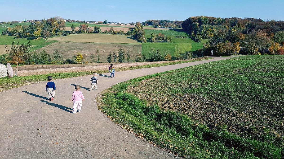 Bild 3: Praktikum Kinderbetreuung 2025 mit Lehre FaBeK 2026, Dietikon